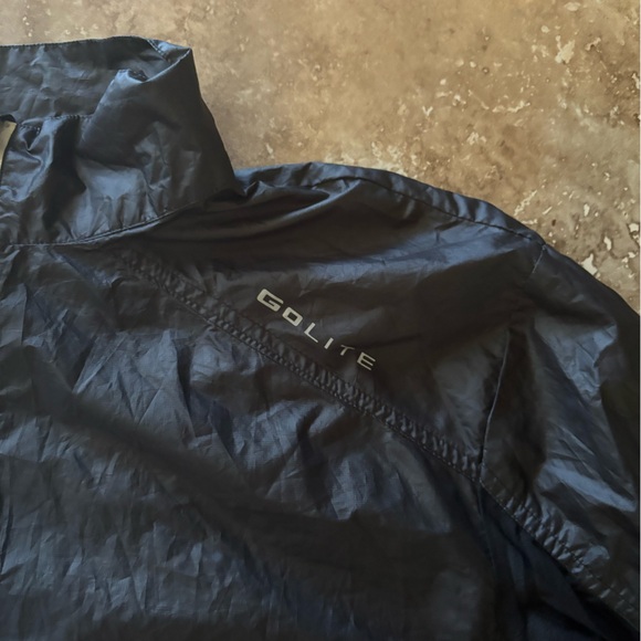GoLite Men’s Black Windbreaker Rain 3/4 Zip pullover Jacket Lightweight Design - Picture 6 of 11